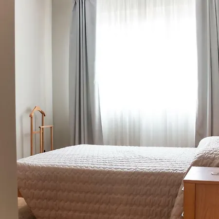 Apartment 2-bedroom Apt, With Balcony & Aircondition - 50 M From The